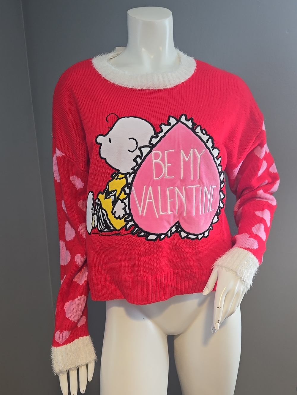 Peanuts NWT Women's Red "Be My Valentine" Charlie Brown Sweater Sz M